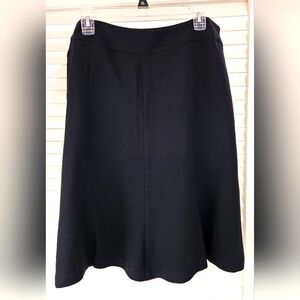 Ann Taylor short black skirt, NWT, size 16